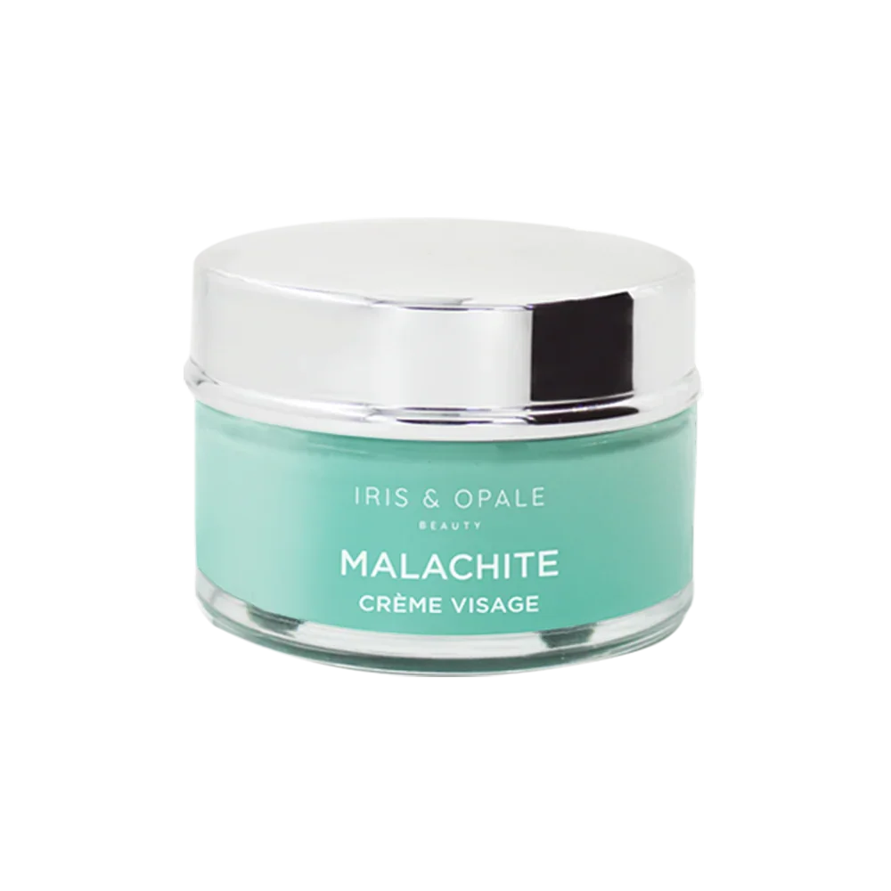 Pierre de Malachite sur fond blanc